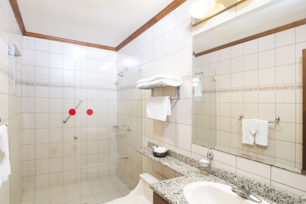 Full Suite - Bathroom