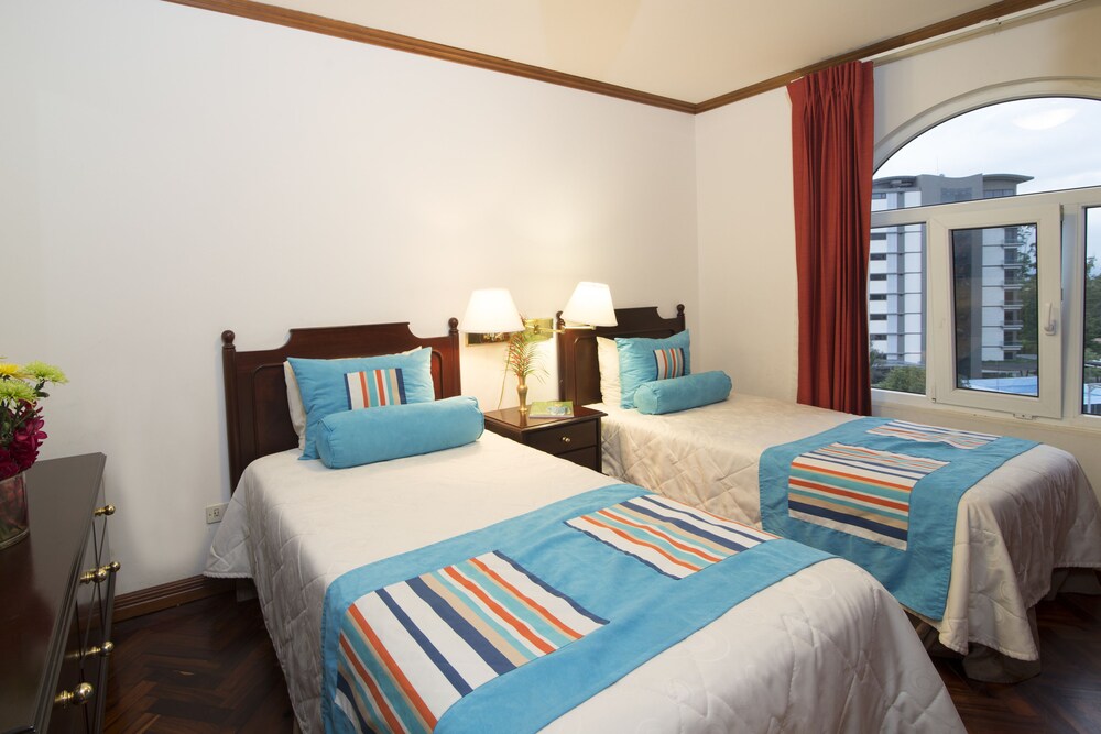Family Suite - Guestroom