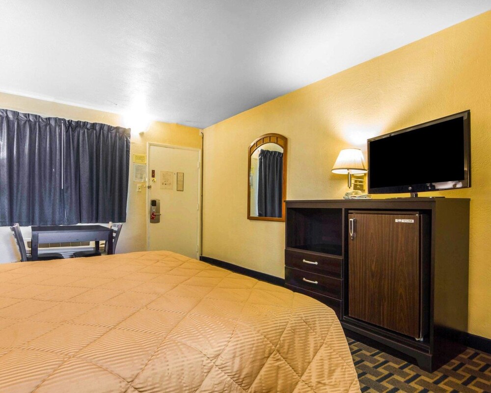 Room, Econo Lodge Sacramento Convention Center