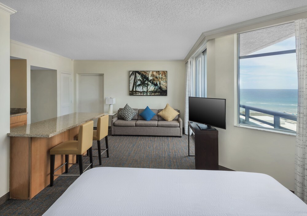 Studio, 1 King Bed, Balcony, Ocean View - Guestroom