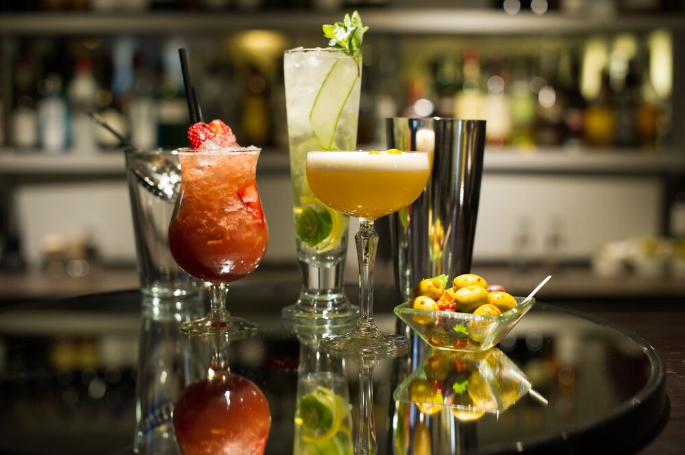 Hotel Bar