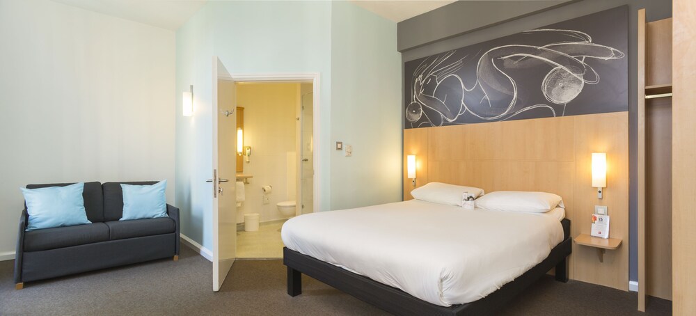 Guestroom