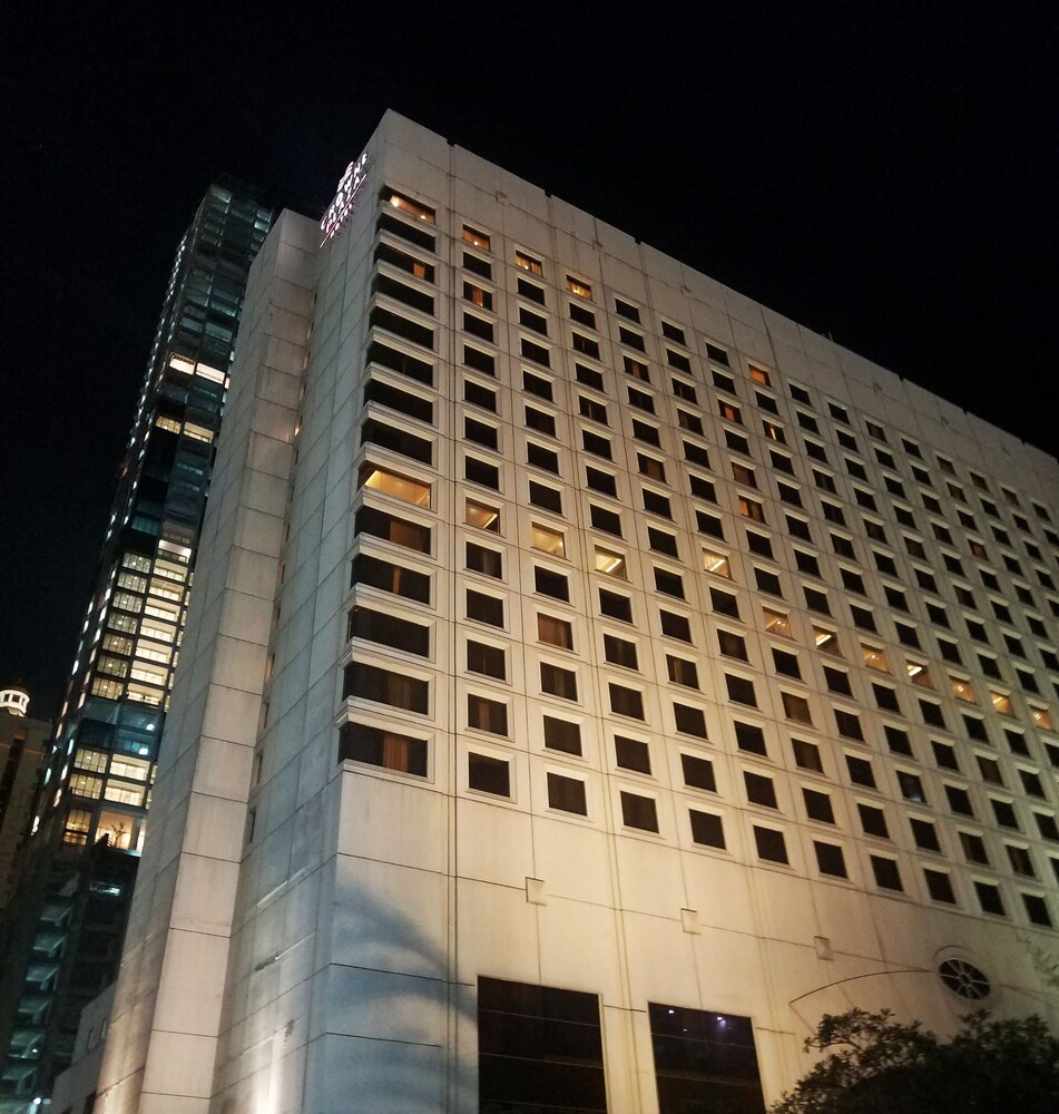 Façade de l'hôtel - Soir/Nuit