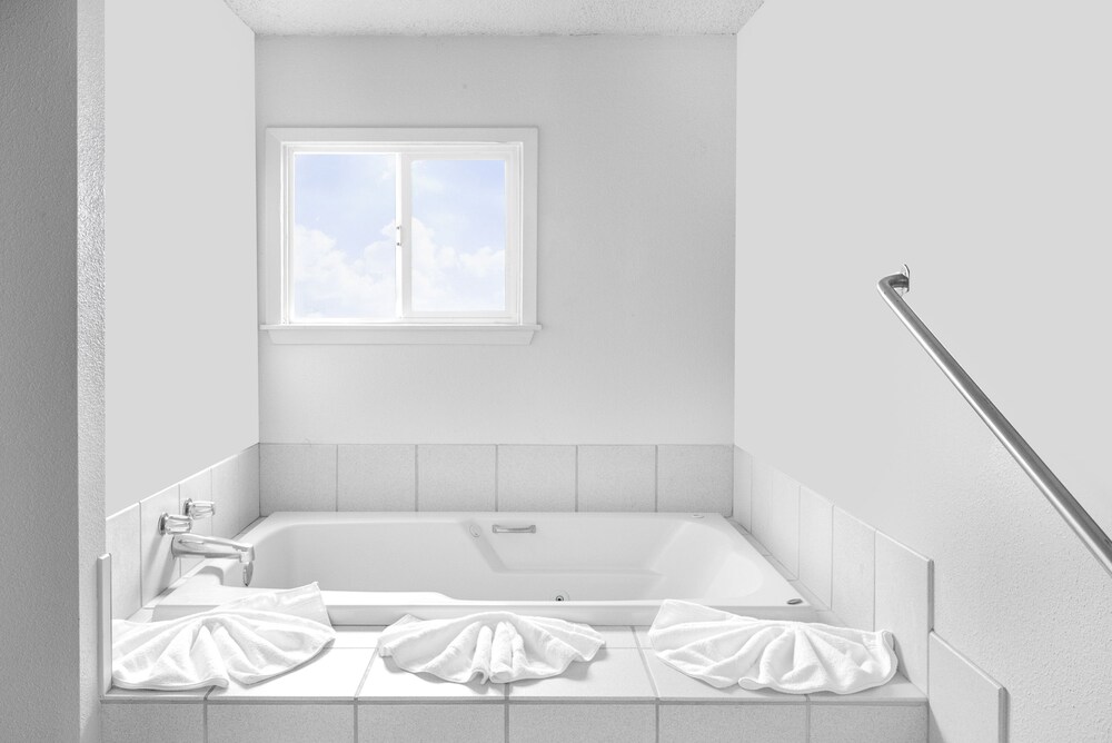 Jetted Tub