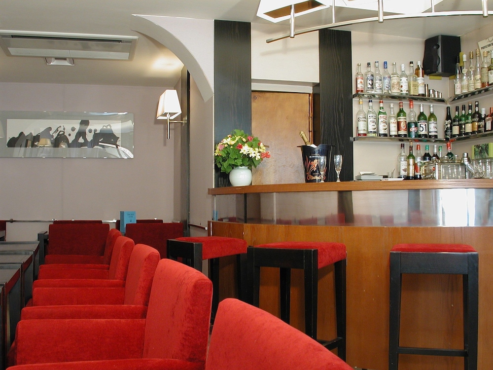 Hotel Bar