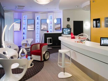 Hotel Bar