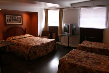 Guestroom