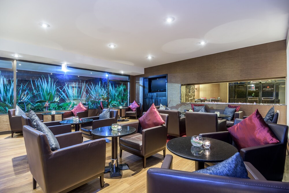 Hotel Bar