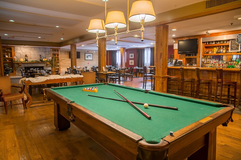Hotel Bar