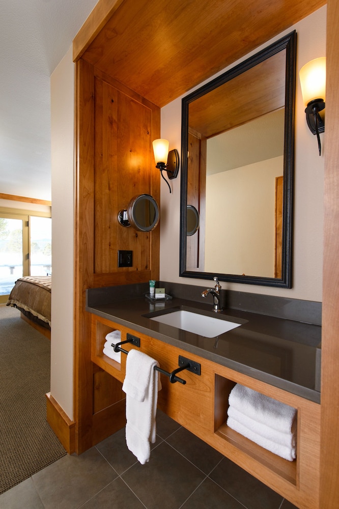 Villa, 1 King Bed (Lodge Village) - Bathroom Sink