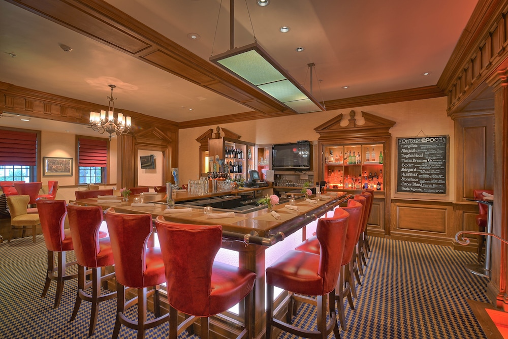 Hotel Bar