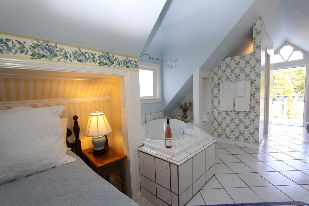 Jetted Tub