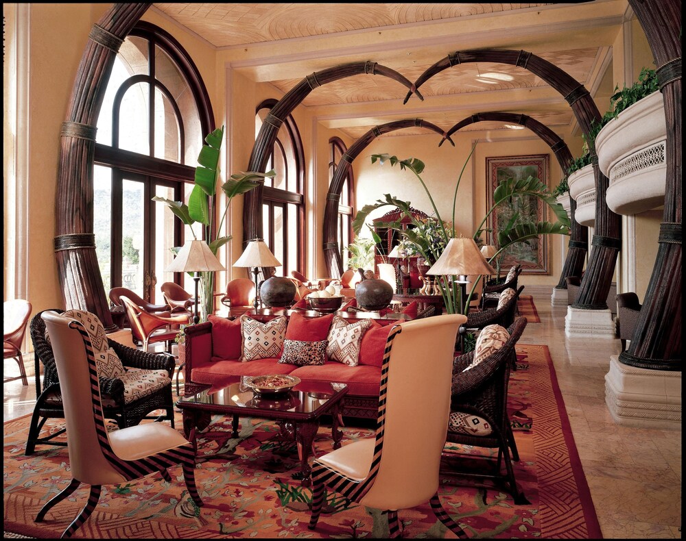 Hotel Lounge