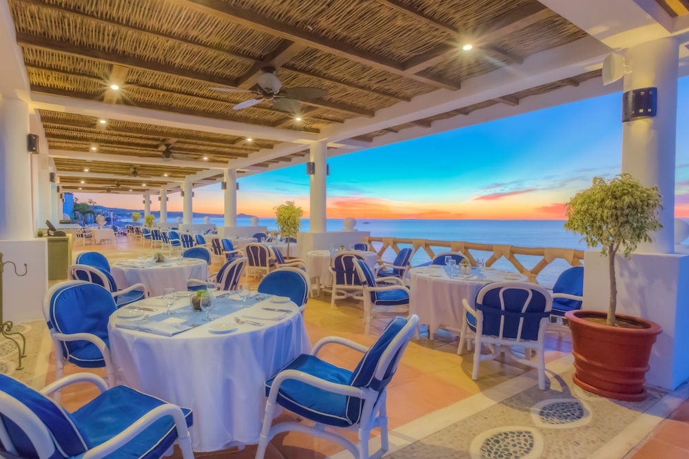 Outdoor dining, Pueblo Bonito Los Cabos Blanco - All Inclusive