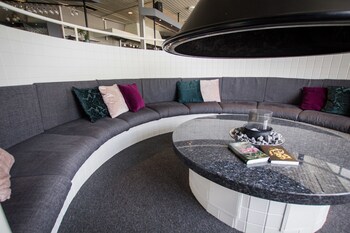 Hotel Lounge