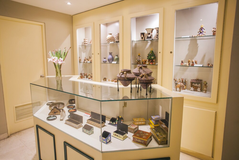 Gift Shop