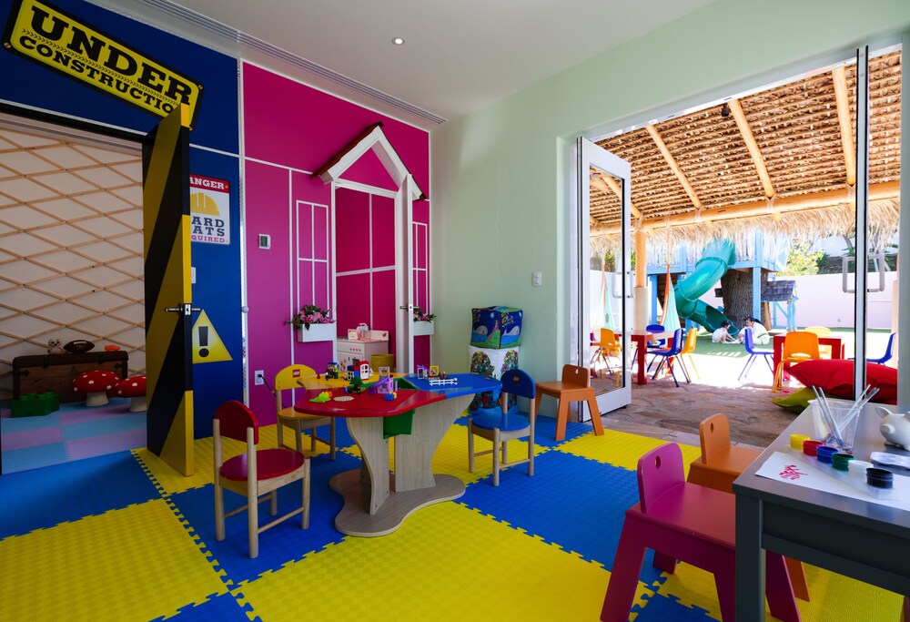 Childrens Play Area - Indoor
