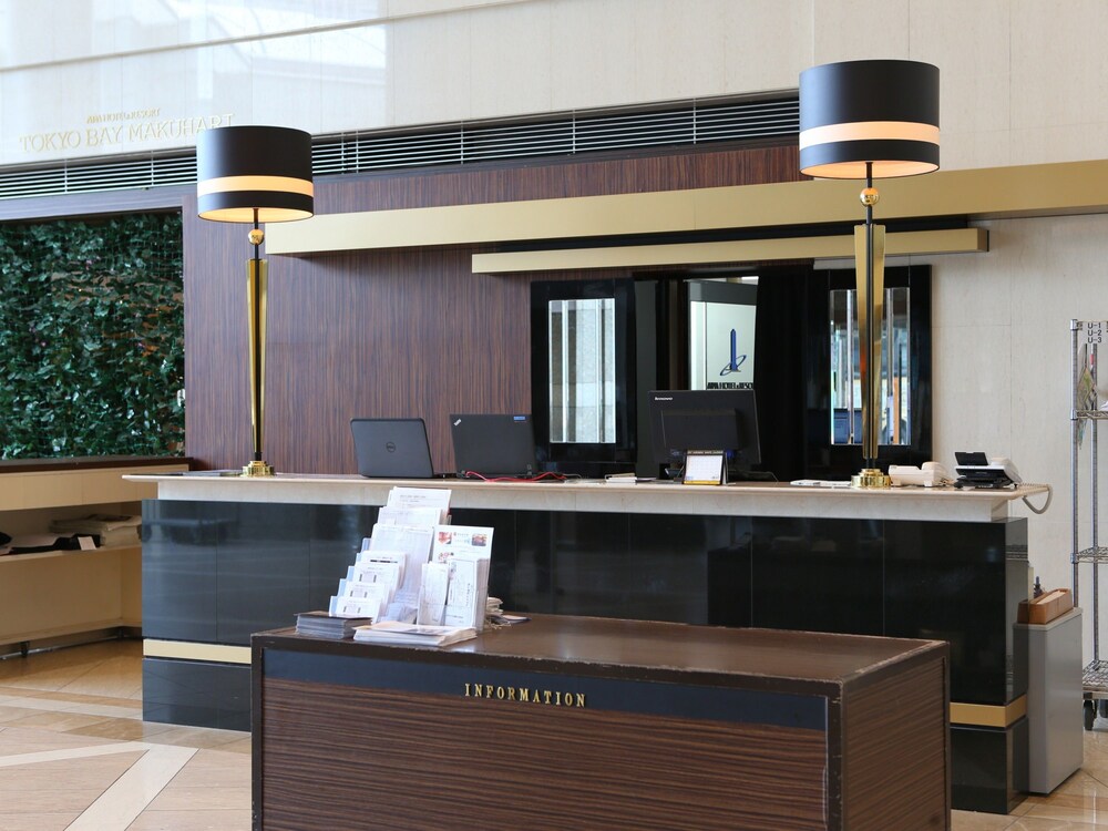 Concierge Desk
