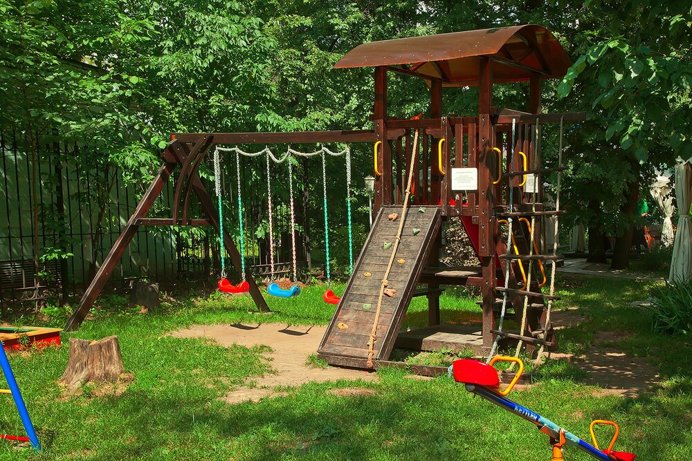 Childrens Play Area - Outdoor