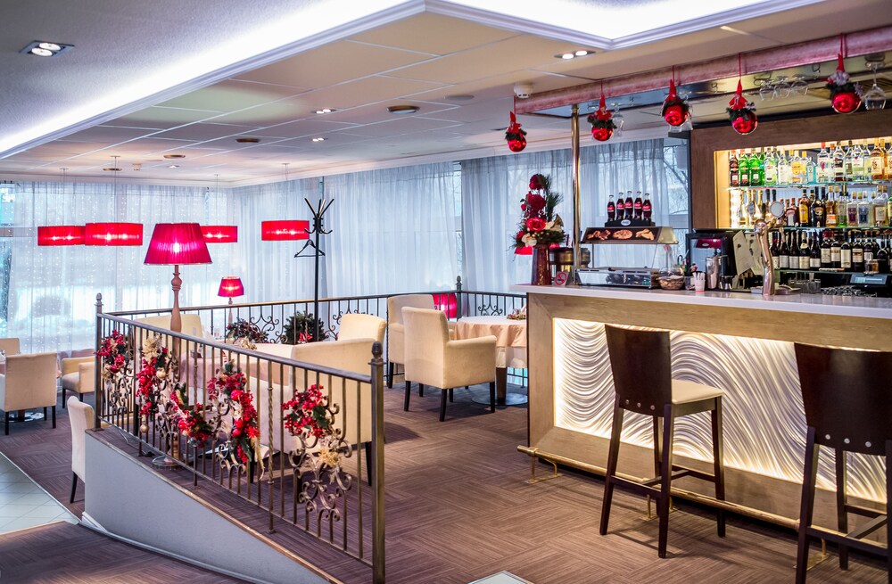 Hotel Bar
