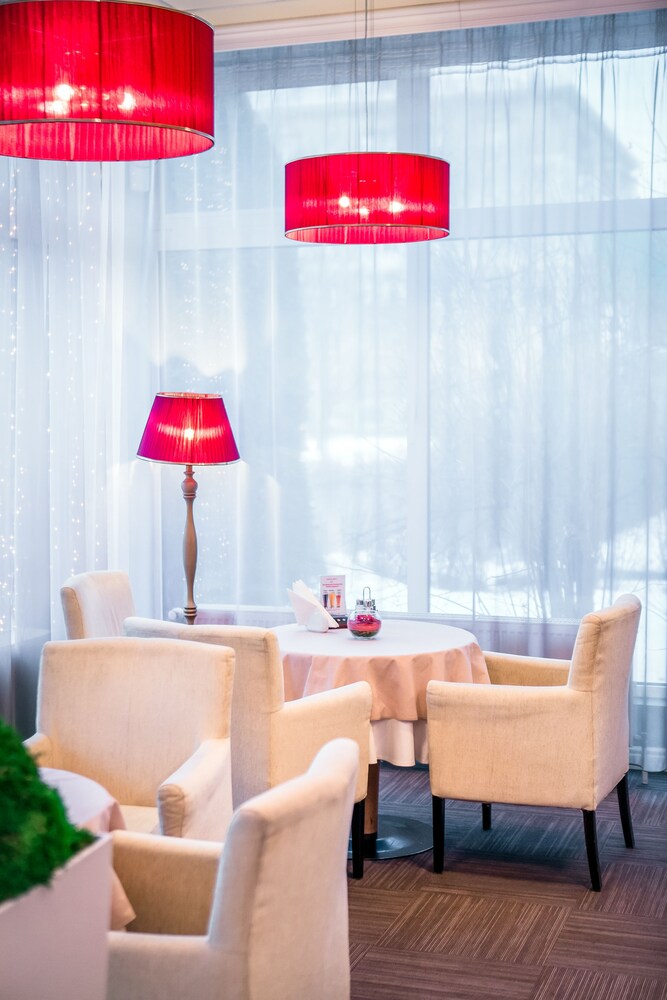 Hotel Bar