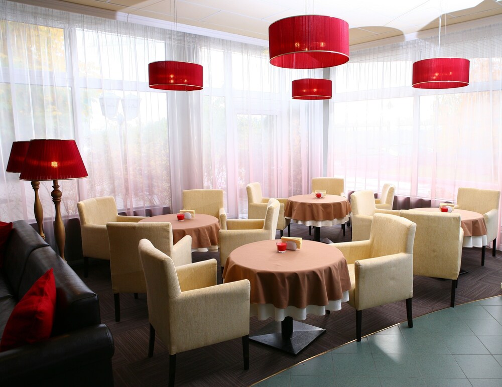 Hotel Lounge
