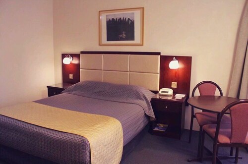 Charbonnier Motor Inn