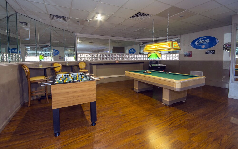 Hotel Bar