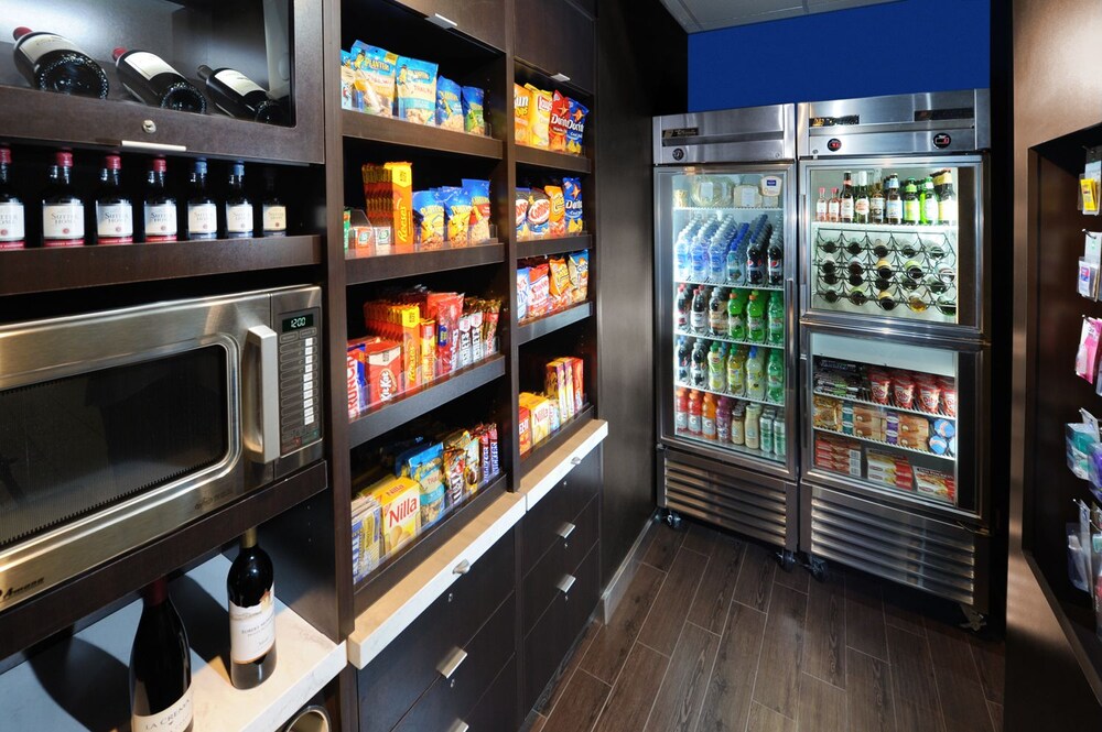 Snack Bar