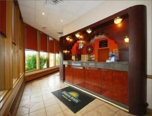 Days Inn by Wyndham Toledo