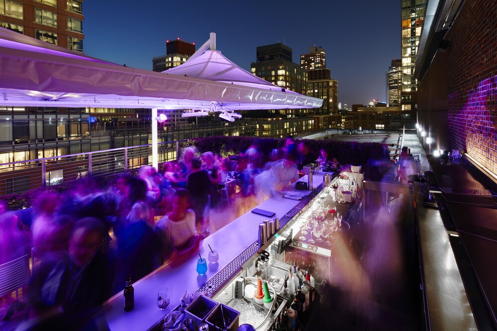 Hotel Bar