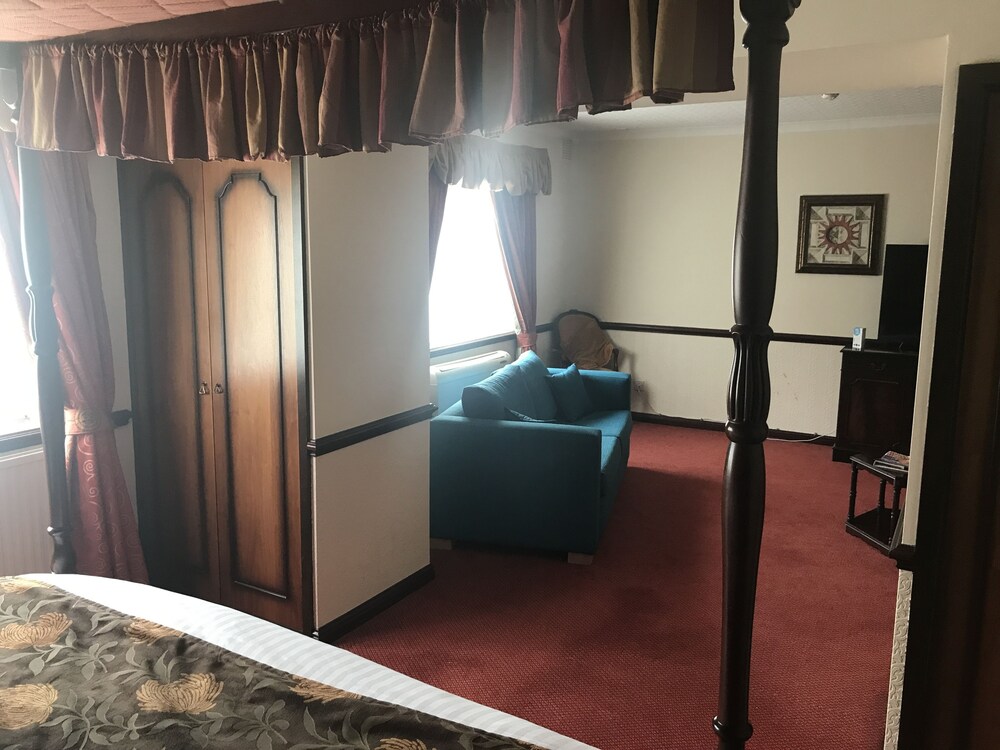 Guestroom