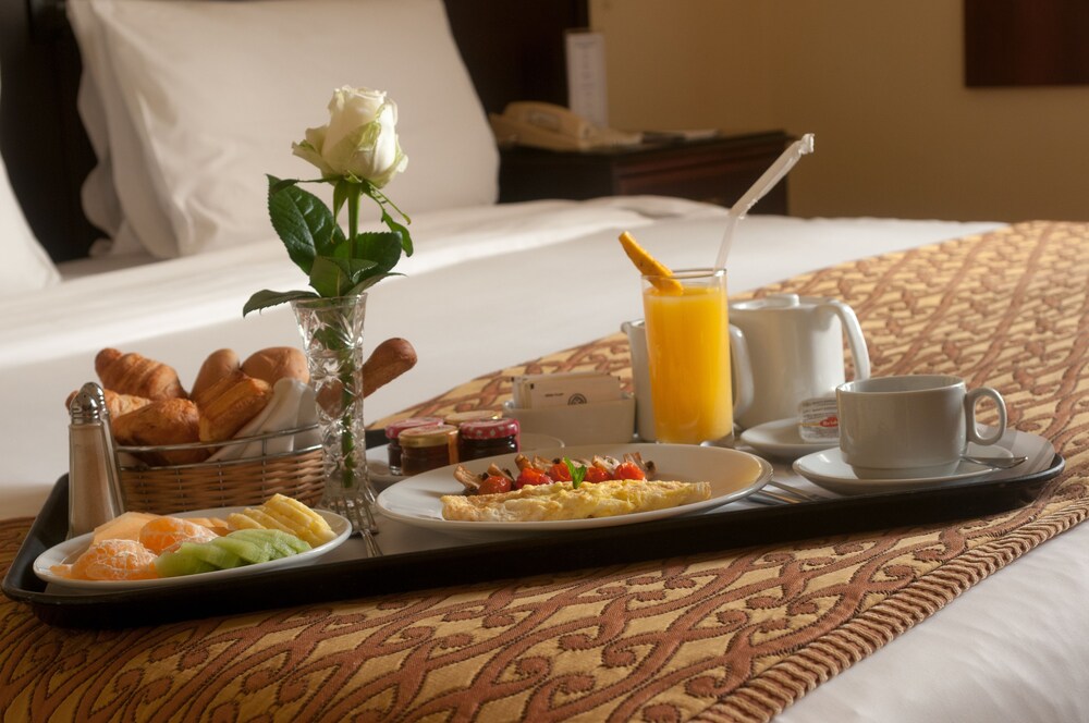 Room Service - Dining