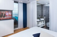 Signature Suite, 2 Bedrooms, Kitchenette, Sea View