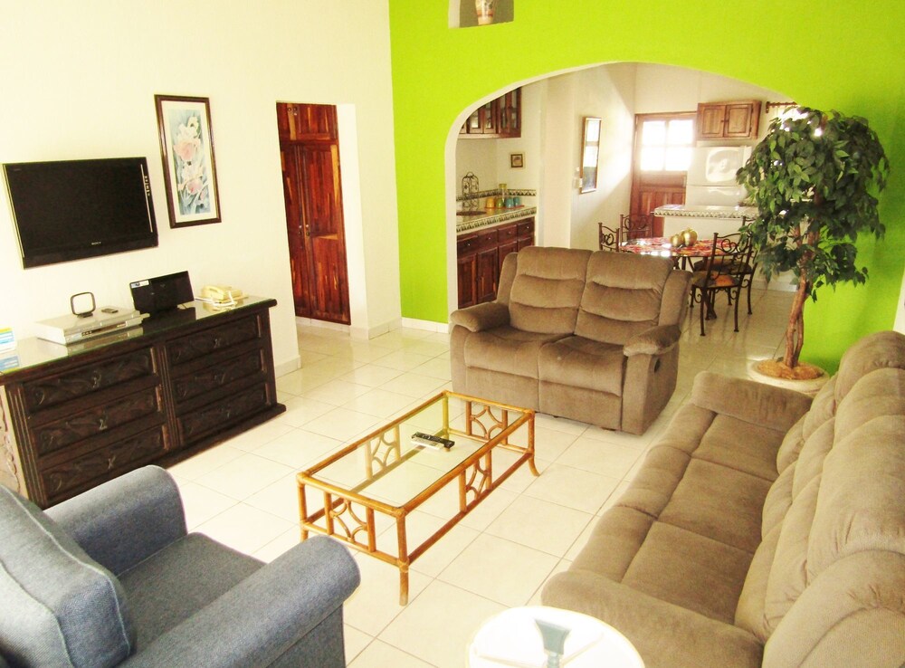 Standard Suite, 2 Bedrooms - Living Area