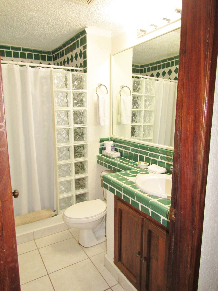 Standard Suite, 2 Bedrooms - Bathroom