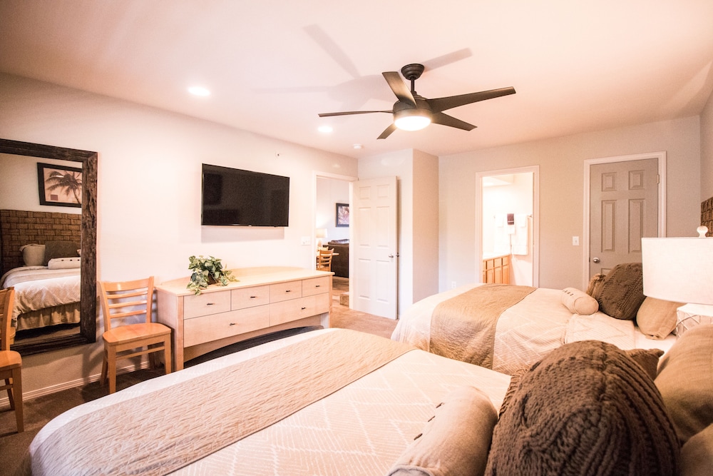 3 Bdrm Luxury Condo Jacuzzi w/ Kitchen - Guestroom