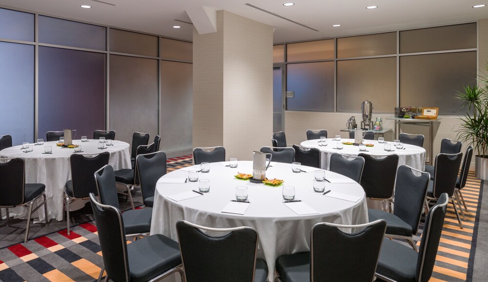 Banquet hall, Loews Philadelphia Hotel