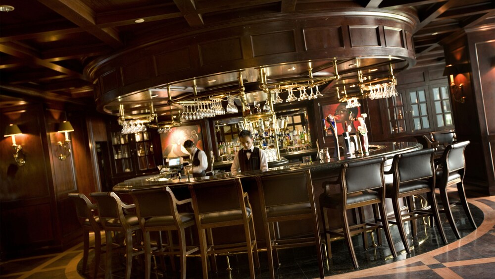 Hotel Bar