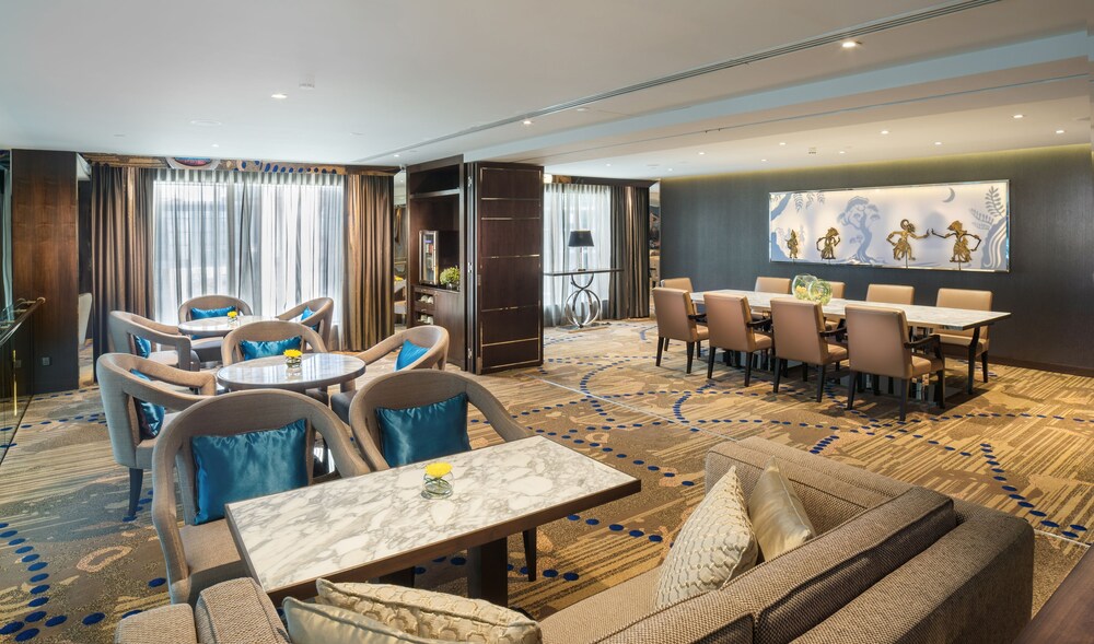Executive Lounge