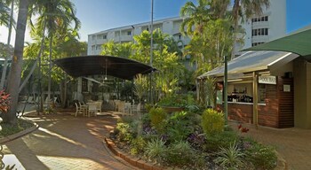 Poolside Bar
