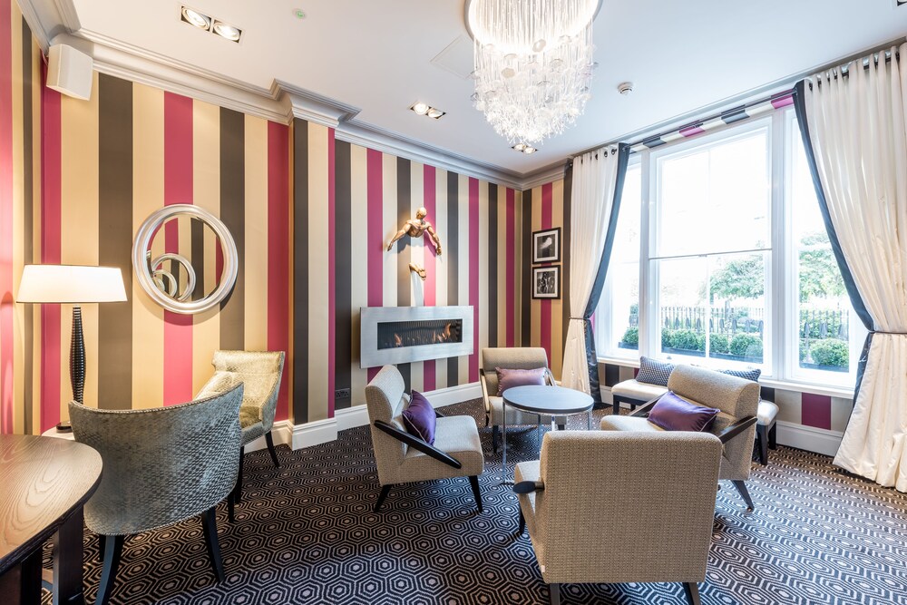 Executive Lounge