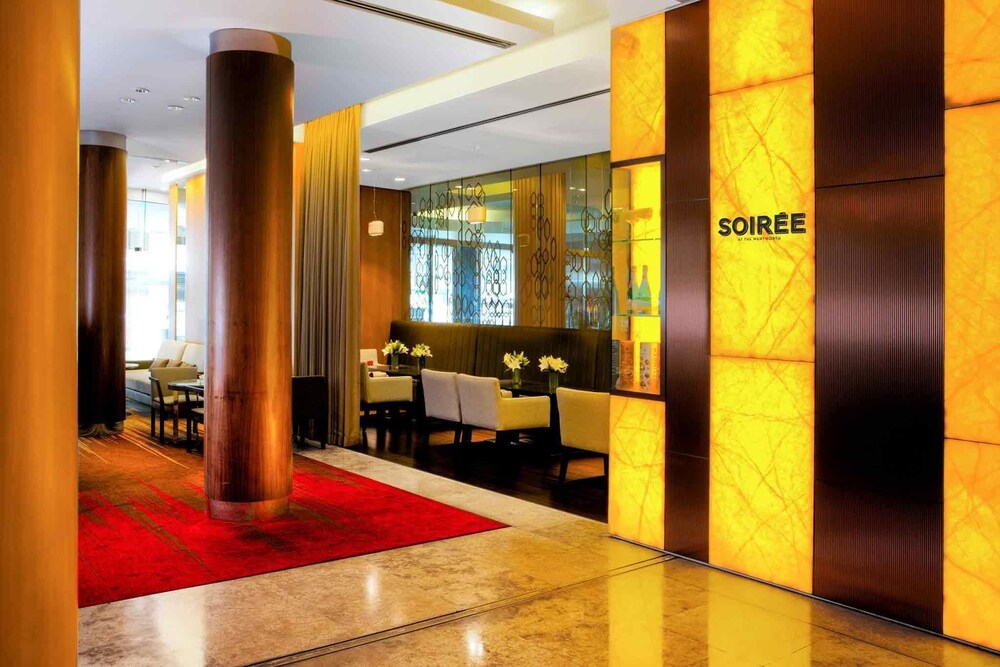 Hotel Bar