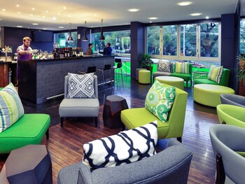 Hotel Lounge