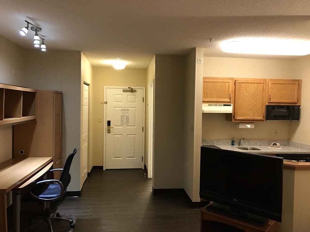 Guestroom View