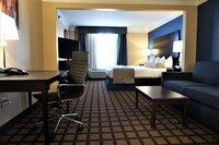 Standard Room, 1 King Bed, Accessible, Bathtub