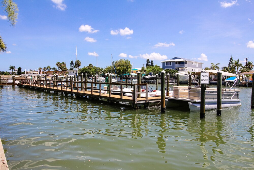 Dock