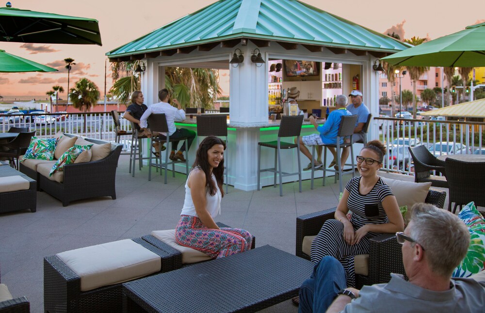 Hotel Bar