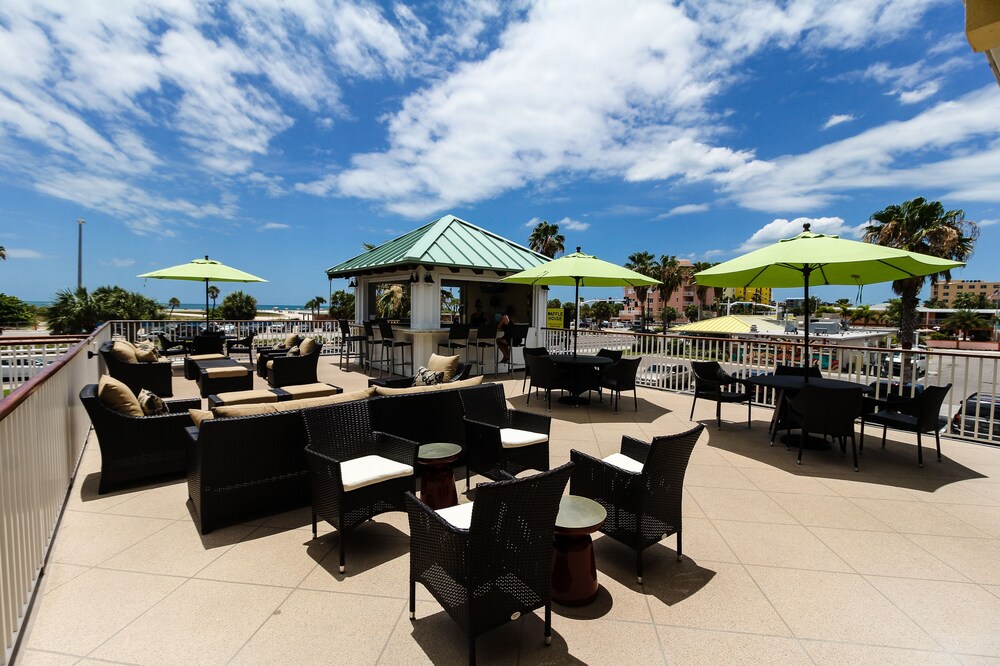 Hotel Bar