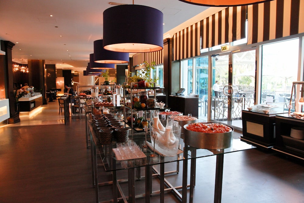 Salle de petit-déjeuner